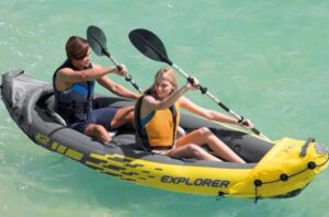 Inflatable kayak set