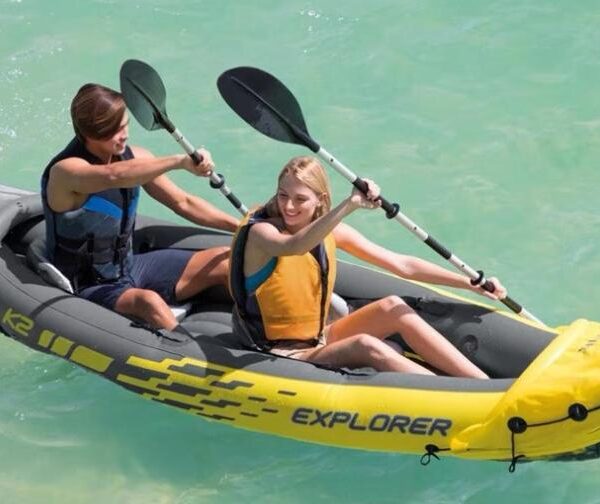 Inflatable kayak set